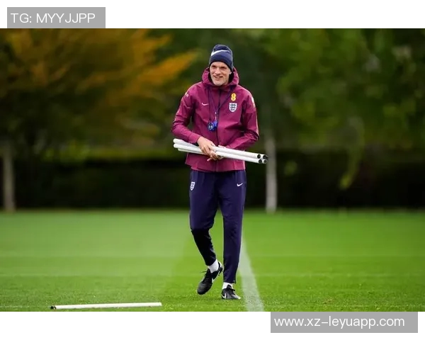 英格兰世界杯新队服曝光贝林汉姆拉什福德等五名球员亮相 英格兰世界杯新队服曝光贝林汉姆拉什福德等五名球员亮相