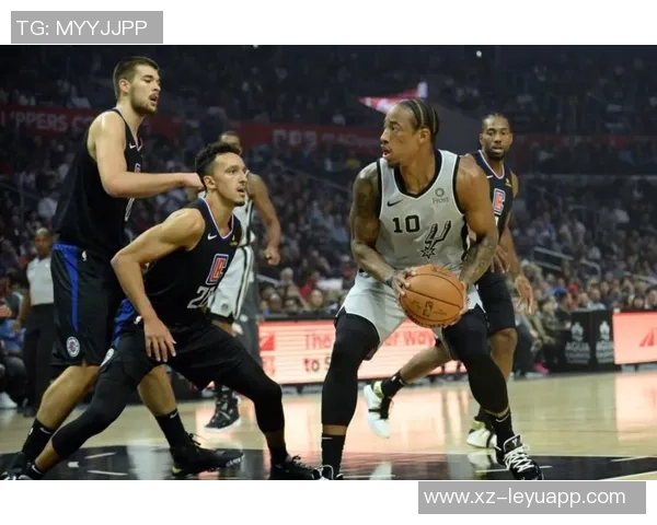 伦纳德表现出色15中8砍下28分5篮板2助攻次节独得15分引领球队胜利